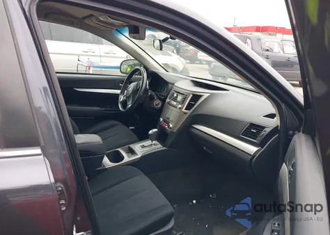 2013 Subaru Legacy 2.5I Premium из США, поврежденный, VIN 4S3BMBB63D3046677